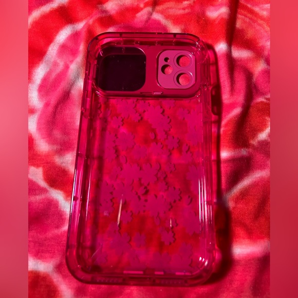 iPhone 11 case - Picture 3 of 4